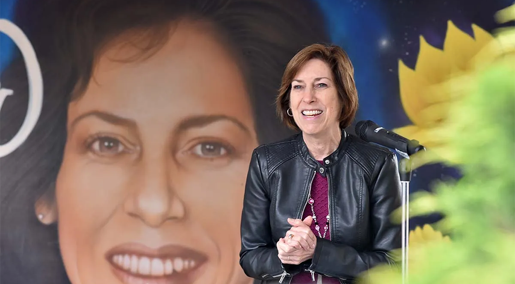 Ellen Ochoa Parkway Mural May 2023